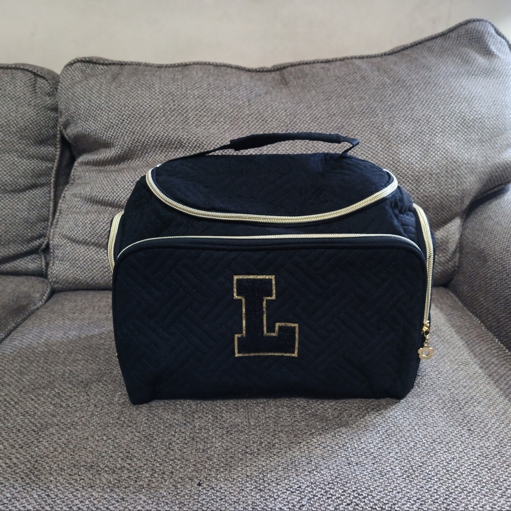 NWOT Large Quilted Makeup Bag